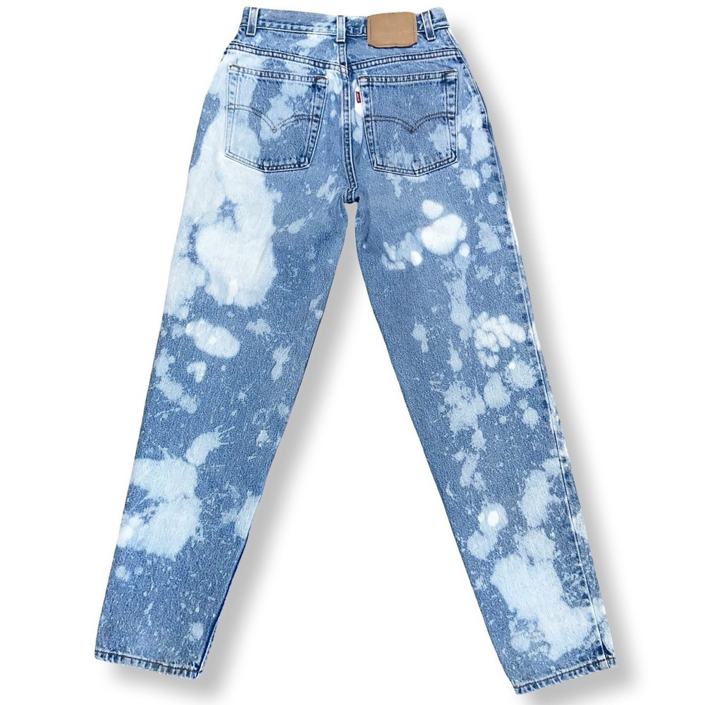 Vintage Levi's Women's Mom Jeans Tapered Size 27x30 Denim Custom Bleach Wash - Picture 8 of 16